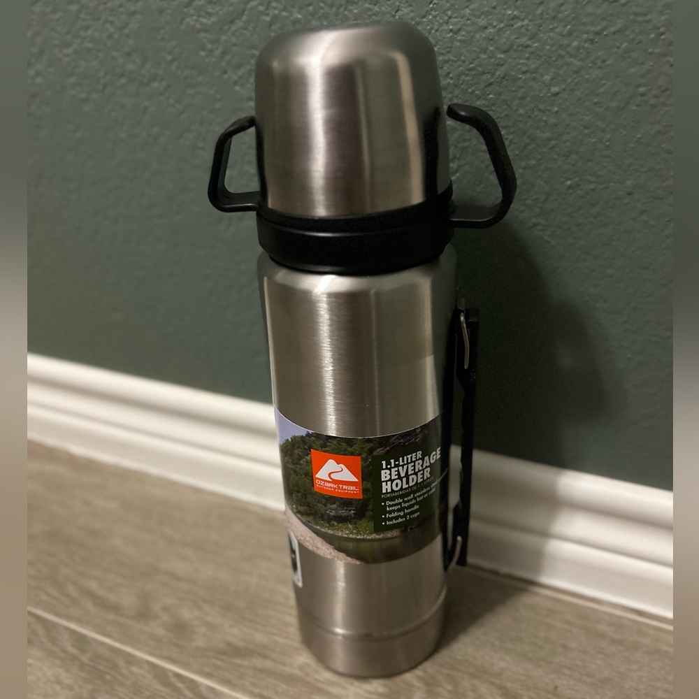 NWT Ozark Trail Hydration set with cup